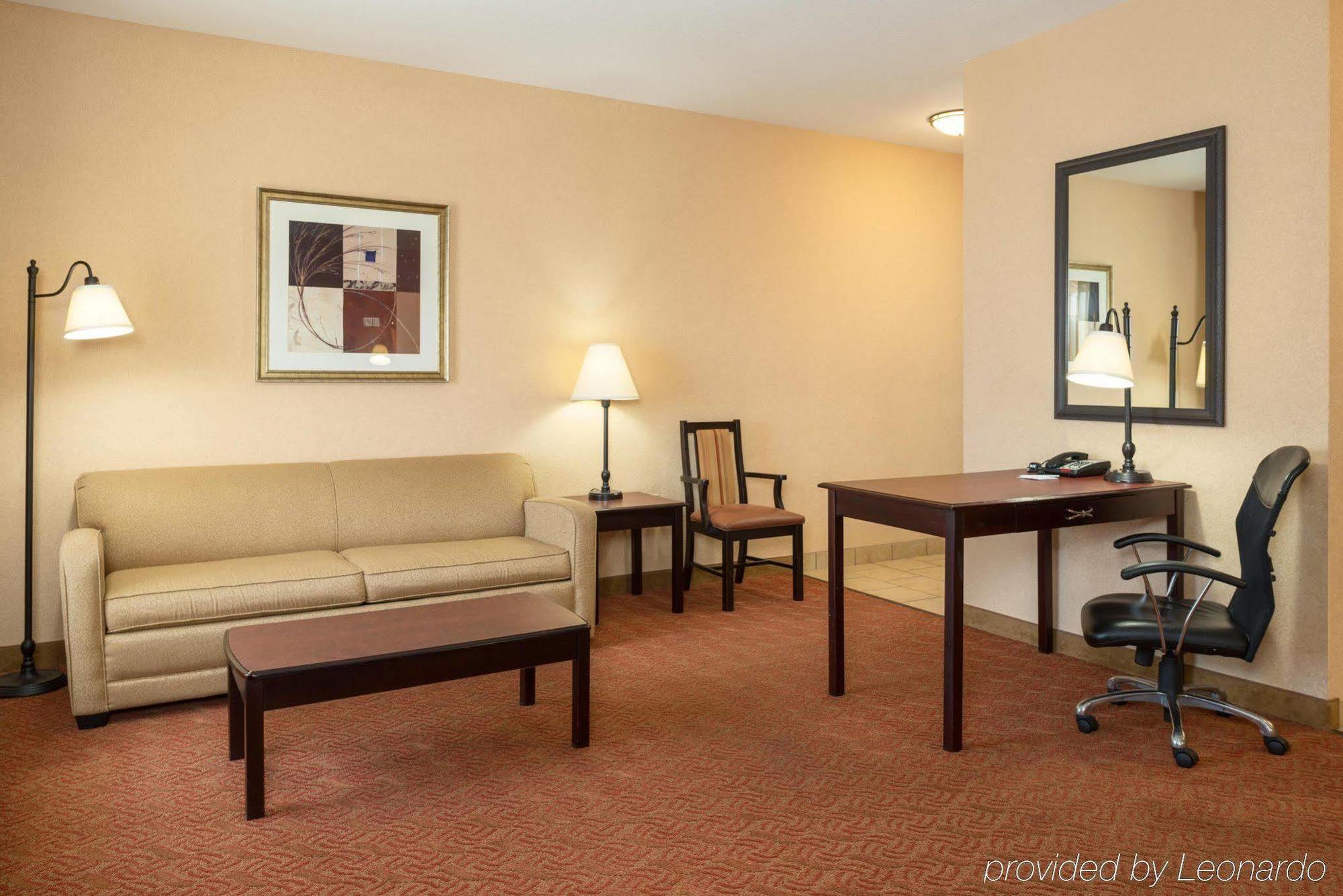 Durant Inn & Suites Екстериор снимка