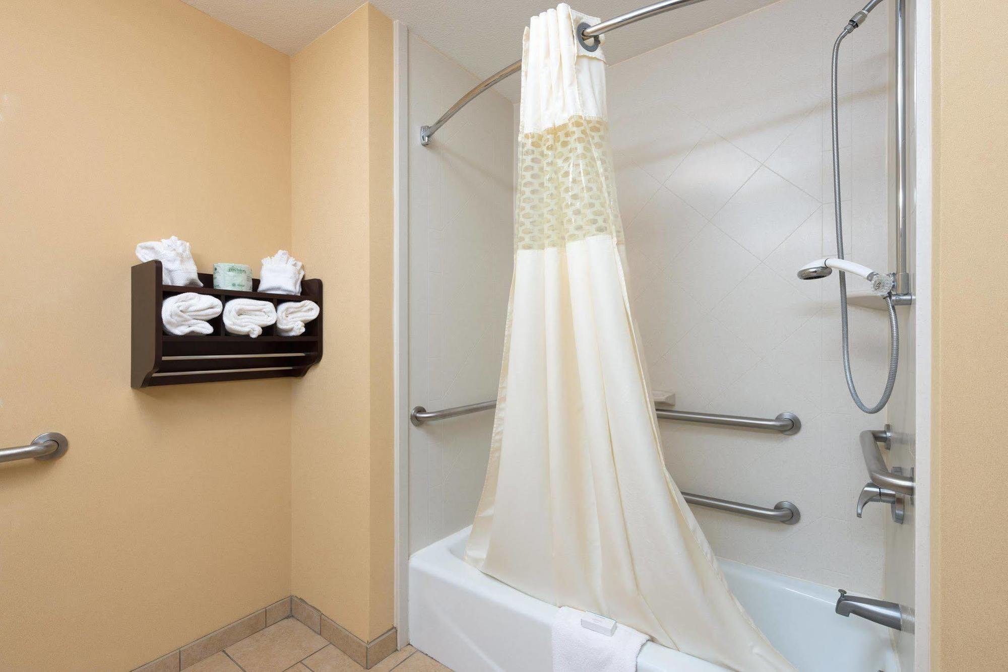 Durant Inn & Suites Екстериор снимка